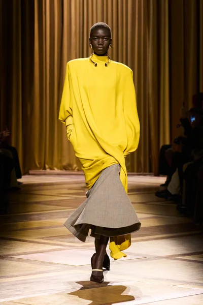 Look 20